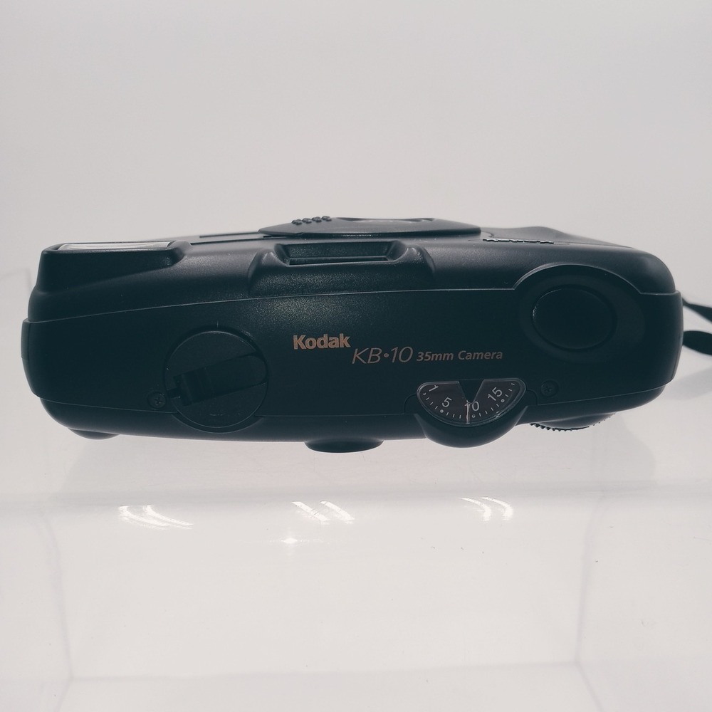 Kodak KB10 Point & Shoot Compact Film Camera 35mm Powers Up With Carrying Case - Picture 6 of 16